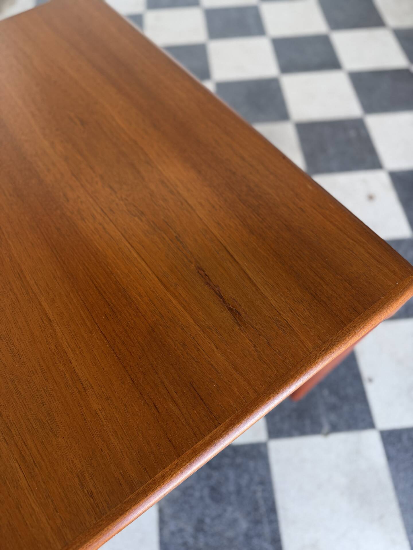 Table danoise en teck HW Klein pour Bramin
