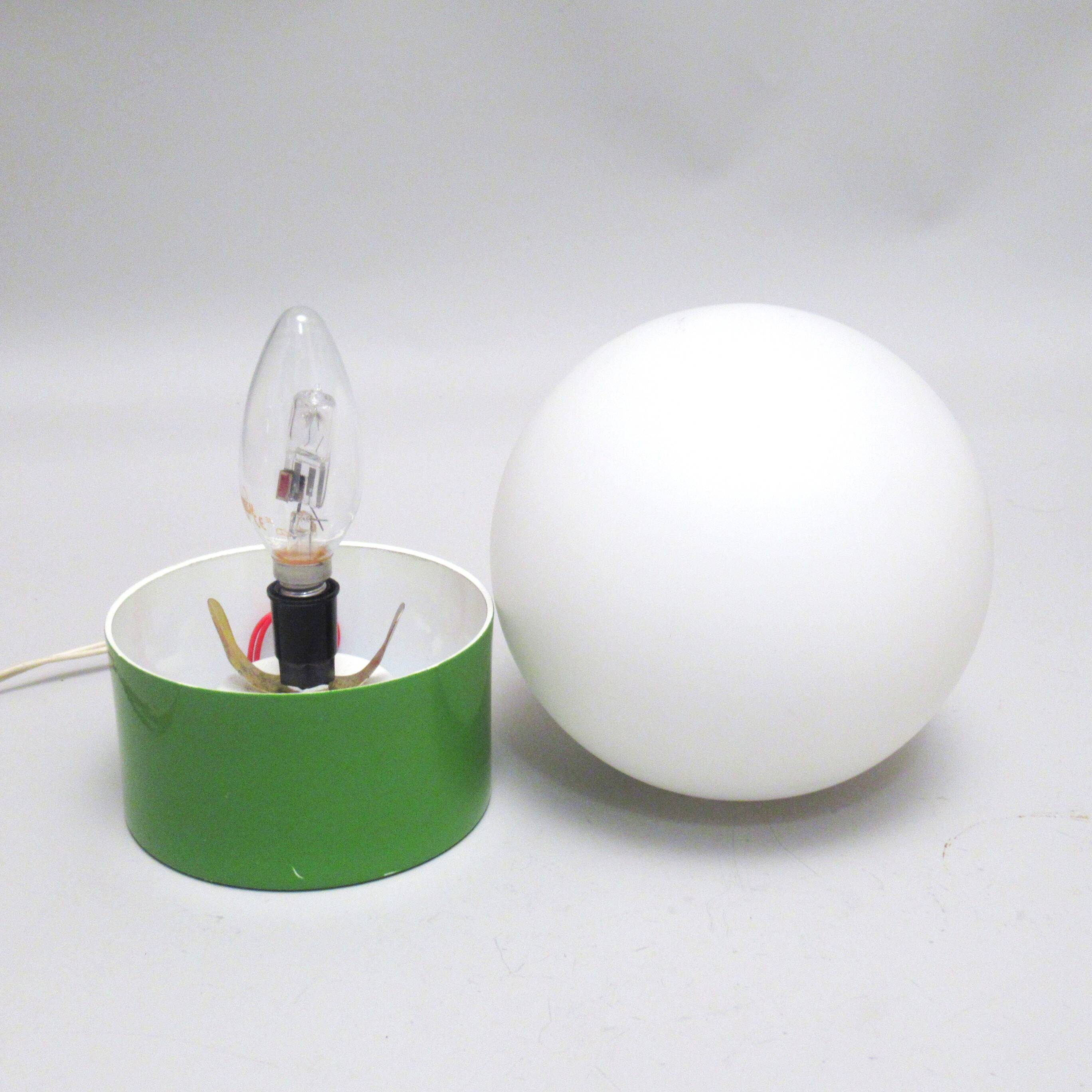Lampe boule sur pied cylindrique vert années 70