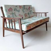 Vintage Scandinavian bench in solid beech from the 1950s with tapered legs.