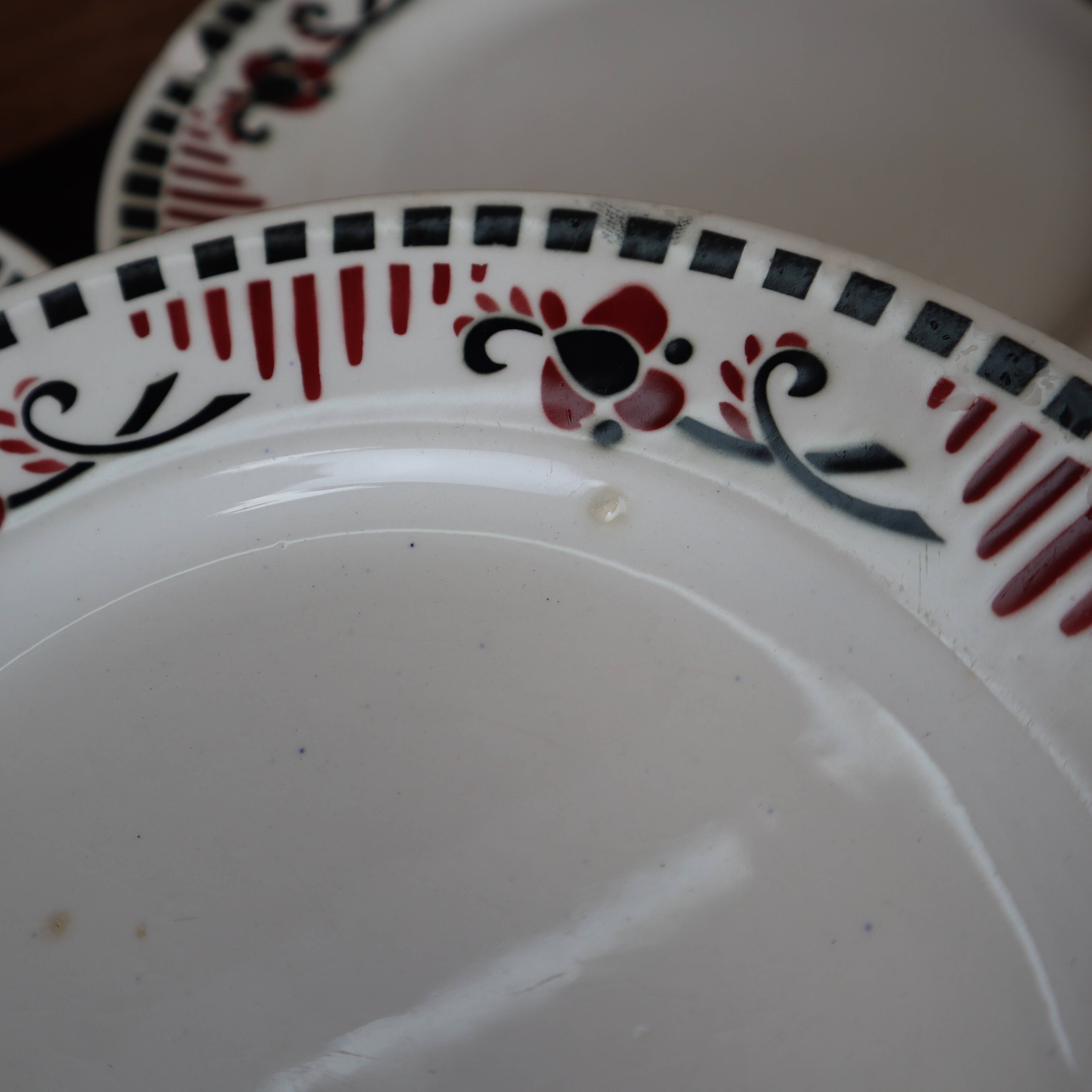 8 Terre de Fer dessert plates, “Damascus” model, Moulin des Loups and Hamage