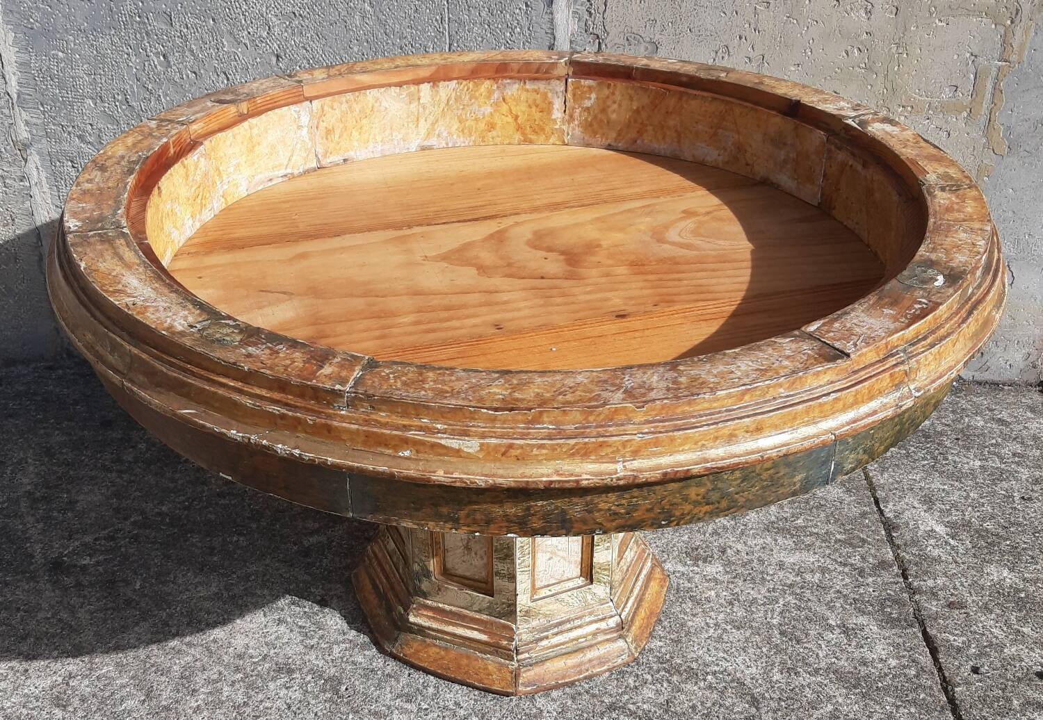 Coffee table (polychrome wood)