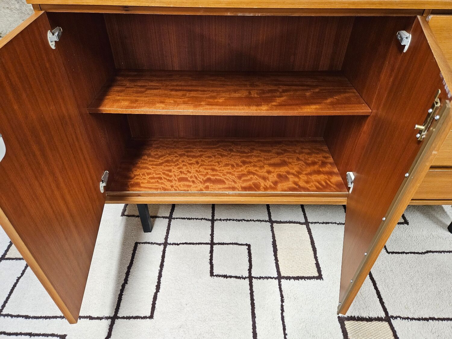 Sideboard in teak veneer 1970