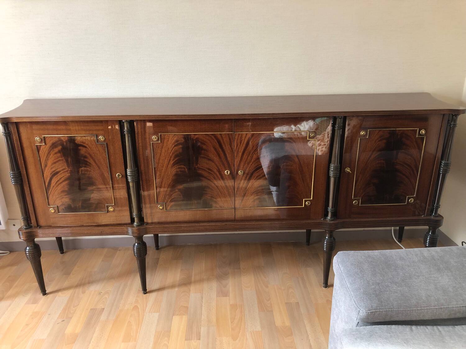 Buffet type Louis 16 bois et placage acajou