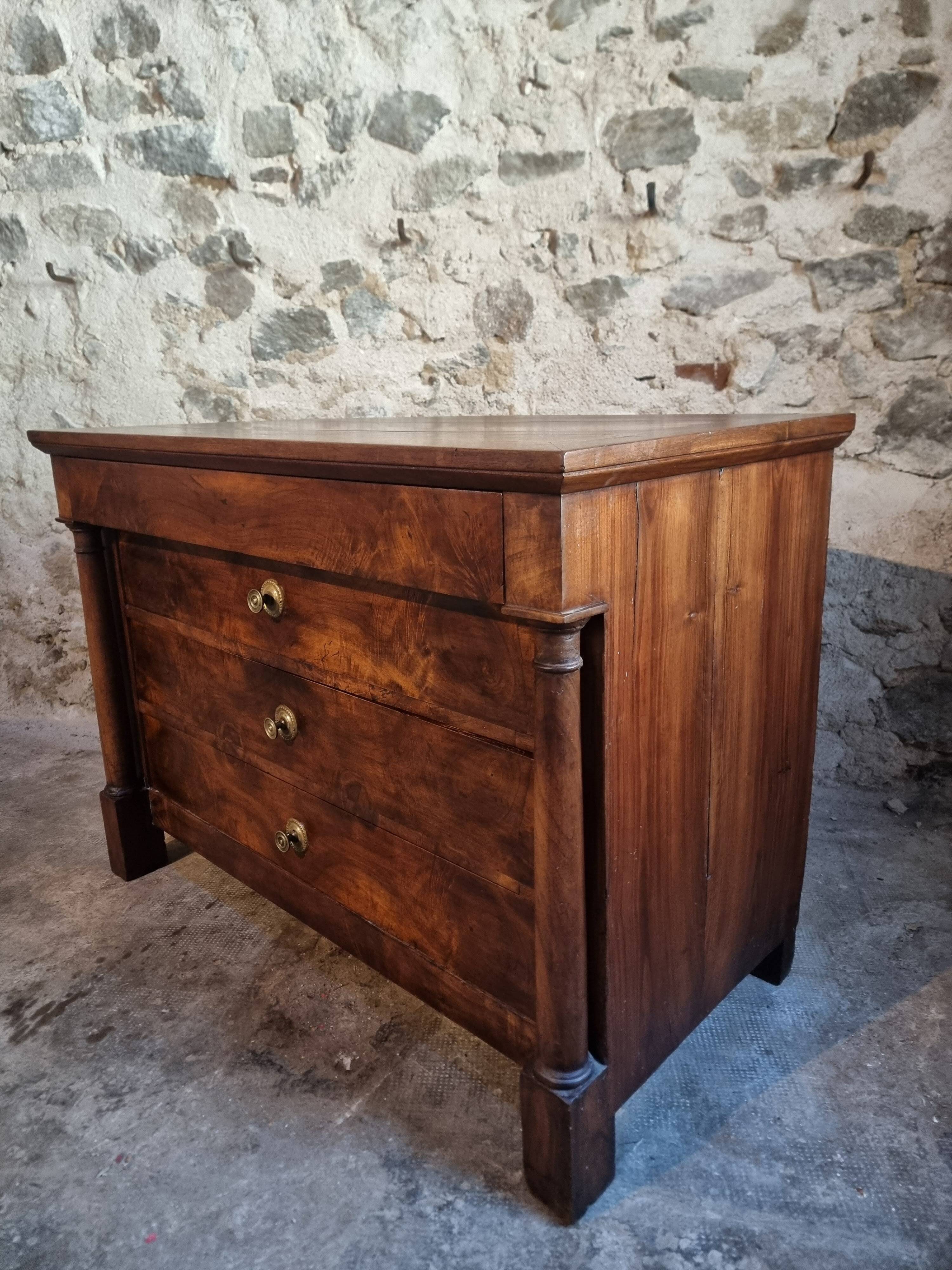 Antique French walnut commode, early 19th century (1800–1830), 4 drawers.