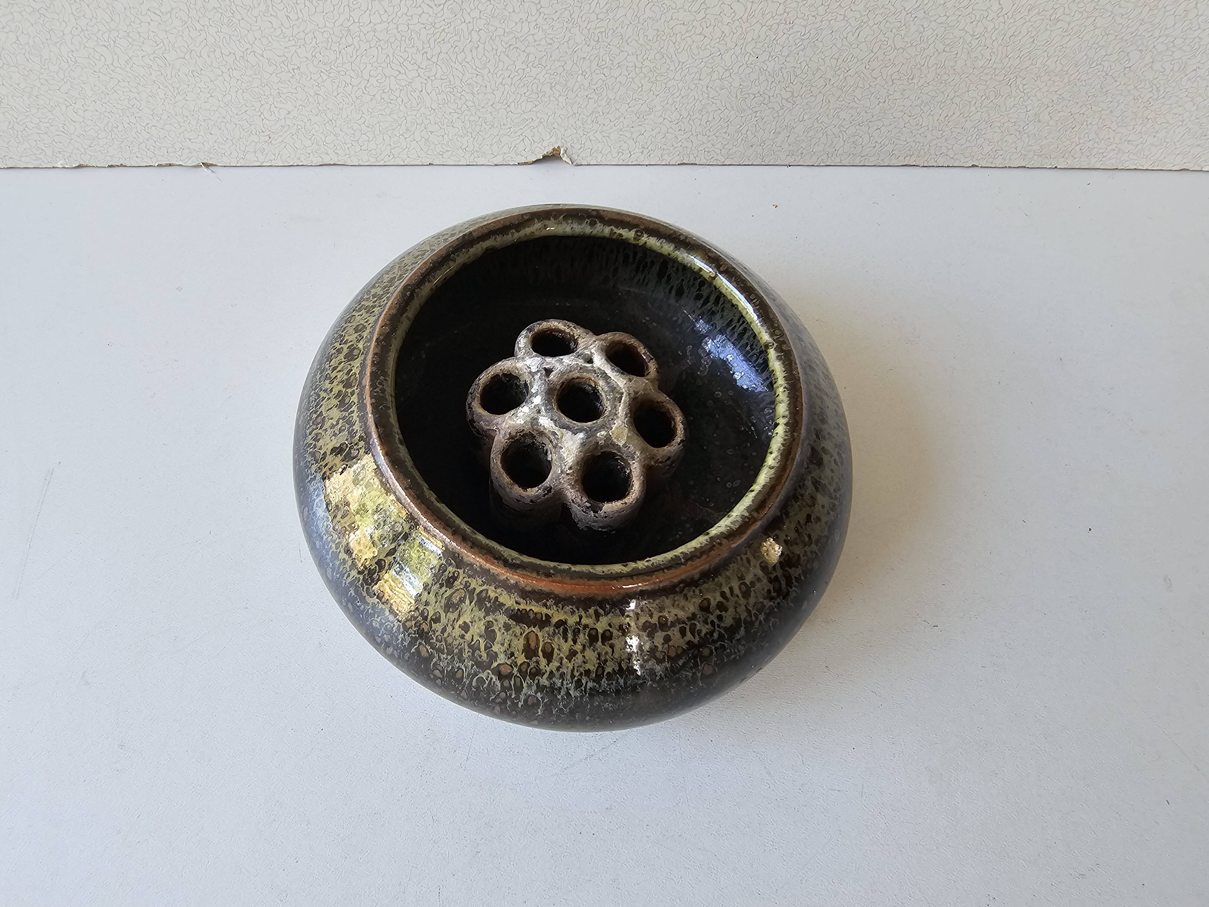 Ceramic flower vase signed gérald pott (diameter 13cm)