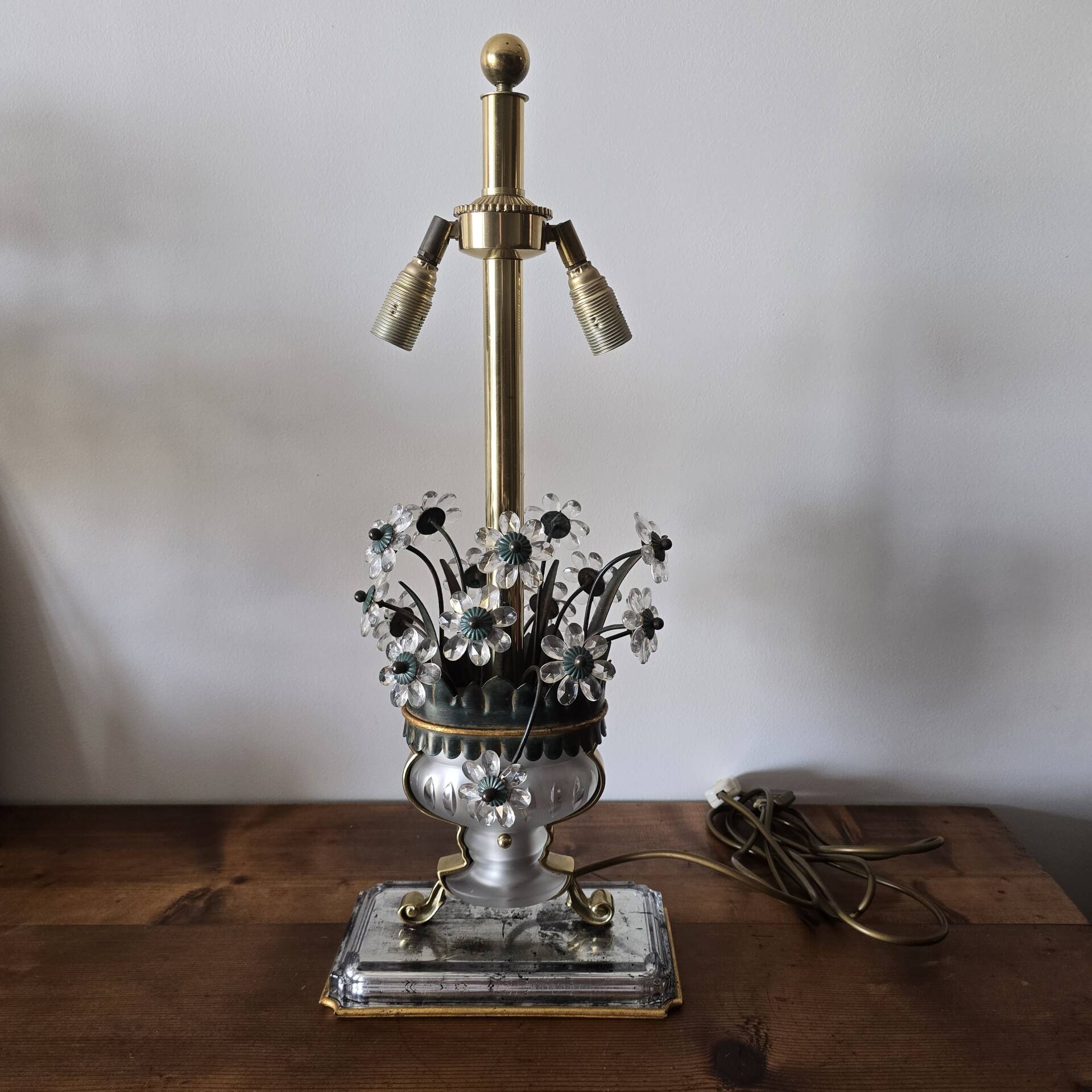 Table lamp