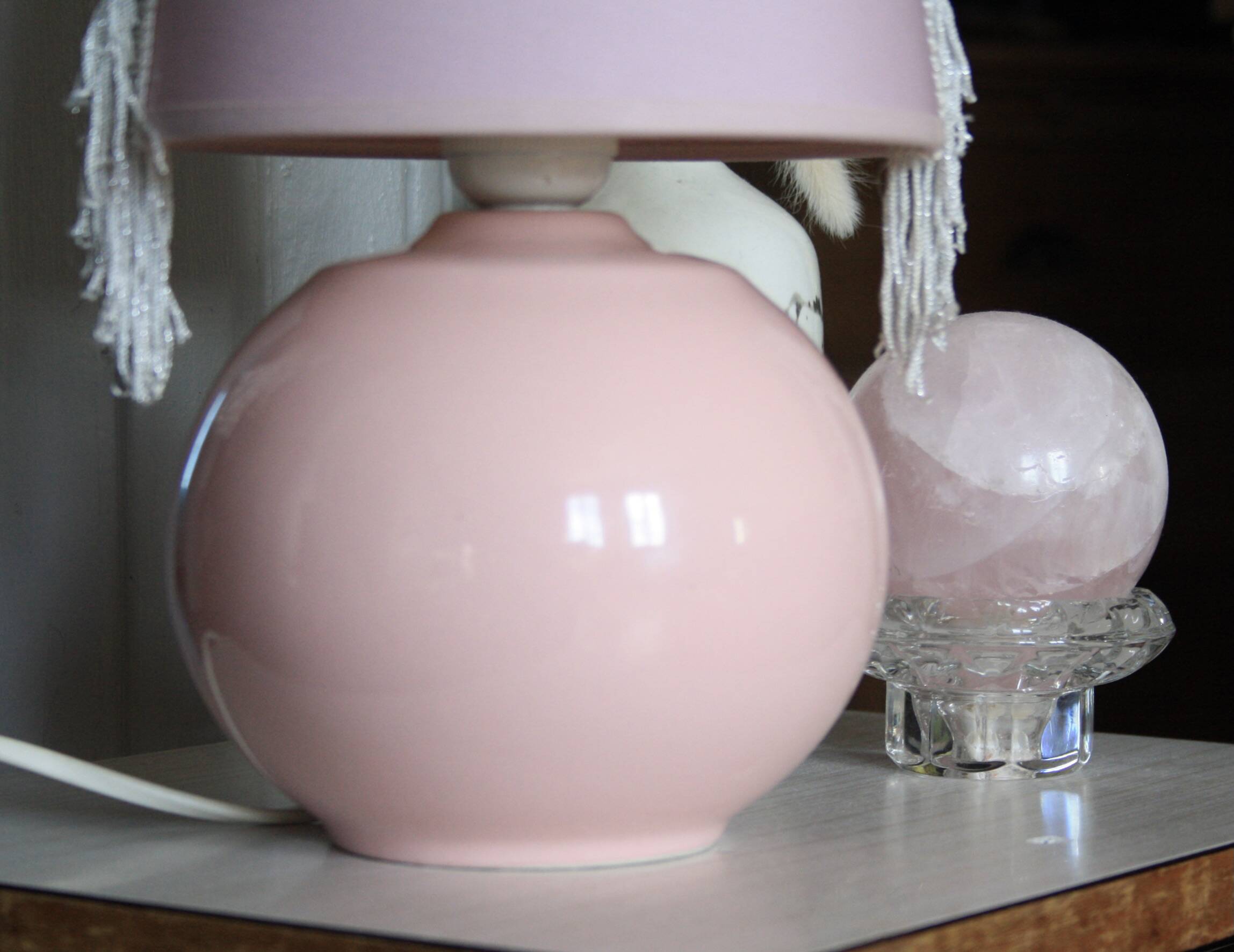 Pink ceramic ball lamp