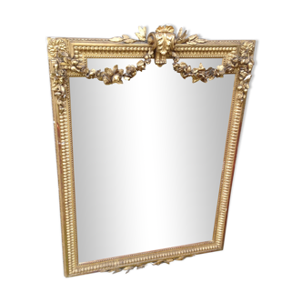Miroir de cheminée en bois et plâtre de style Louis XVI doré à la feuille