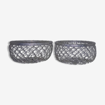 Set of two round metal baskets