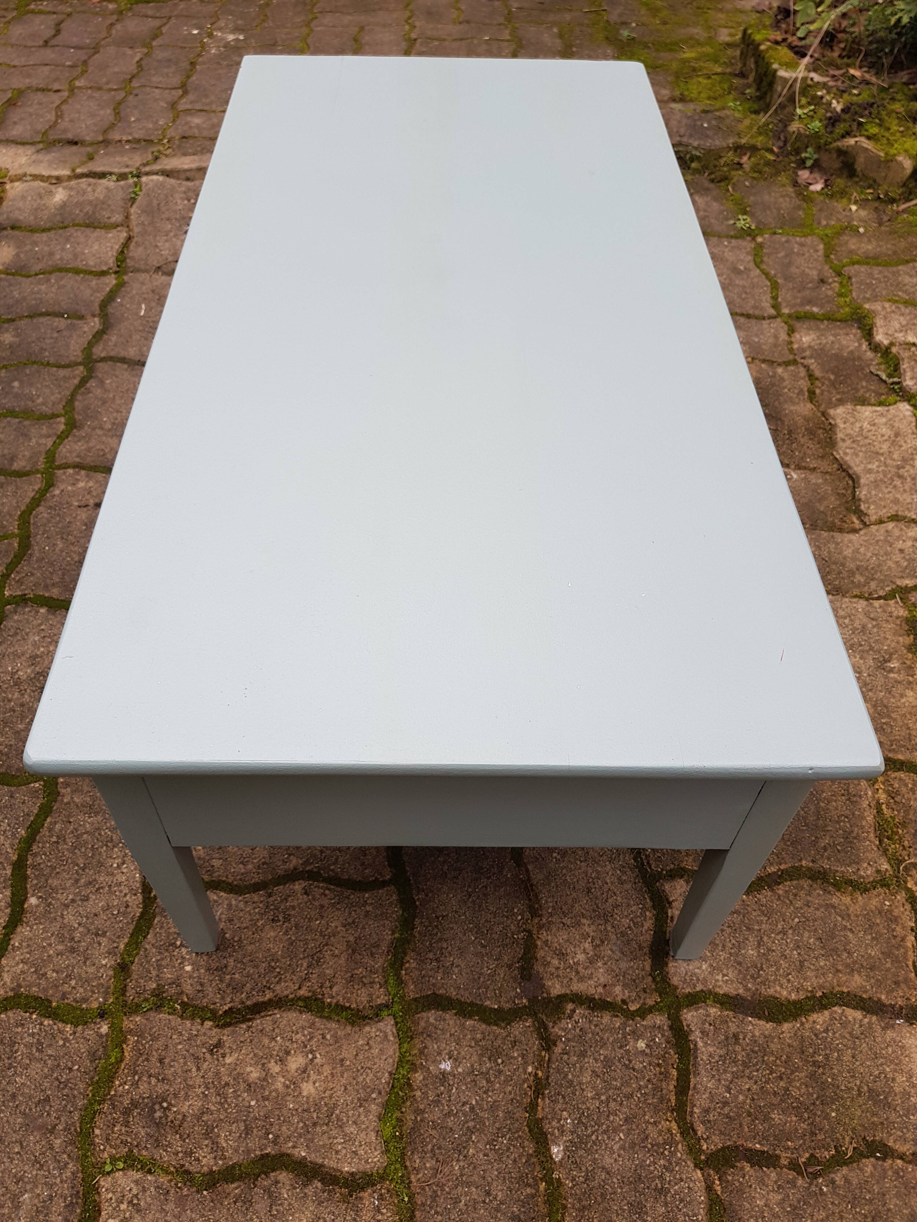 Coffee table with drawers