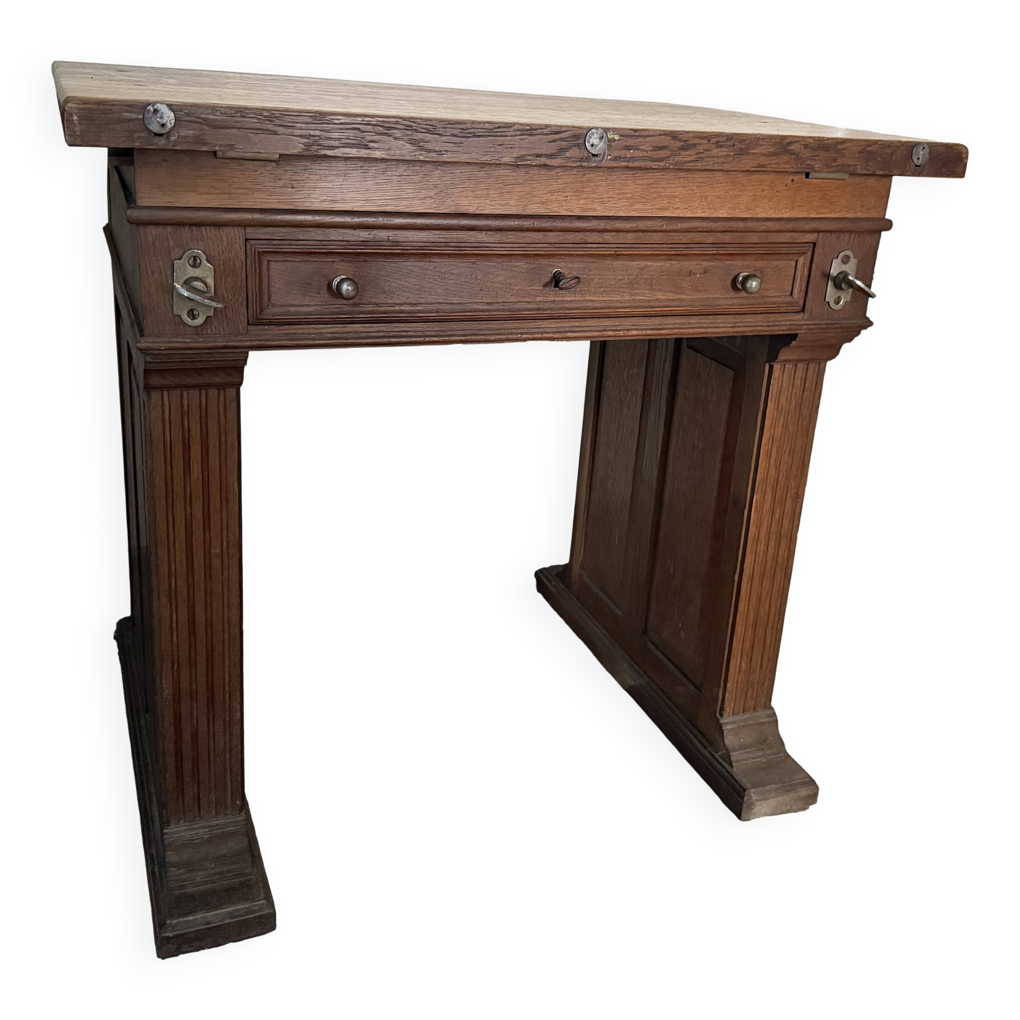 Féret desk or system table