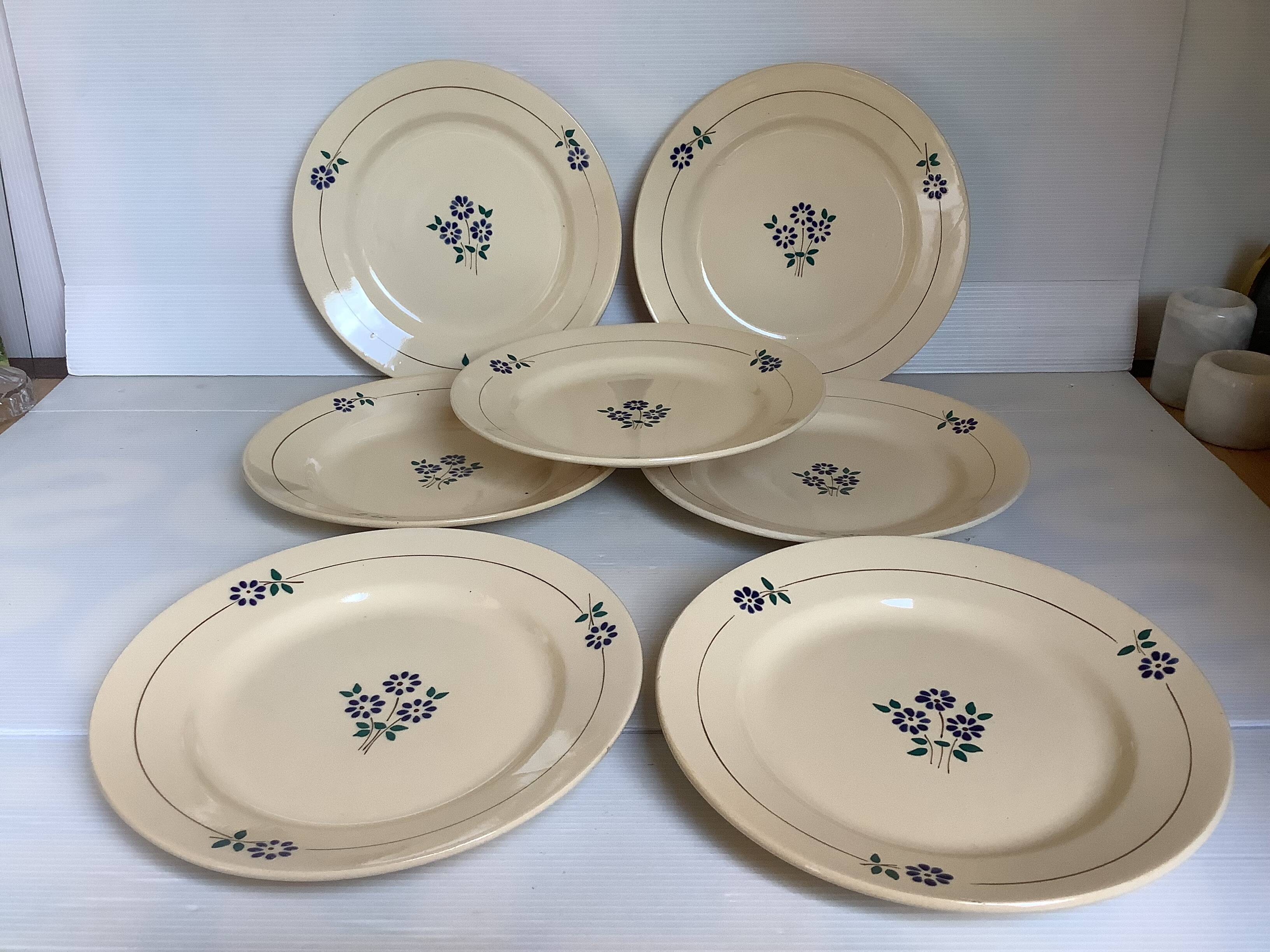 Seven old plates Geneviève Orchies Moulin des Loups