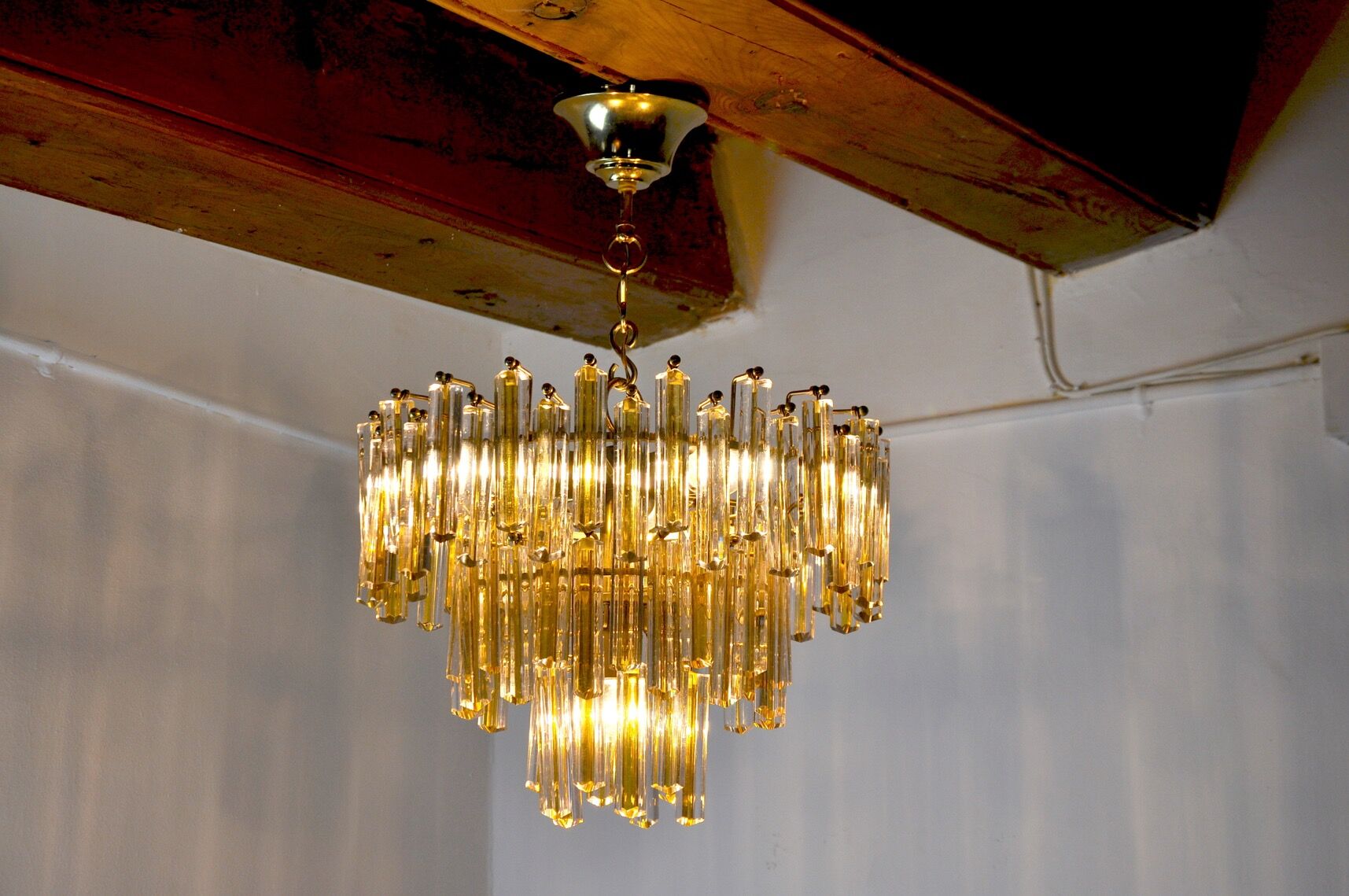Paolo Venini two-tone chandelier, 3 levels, 1970, Italy