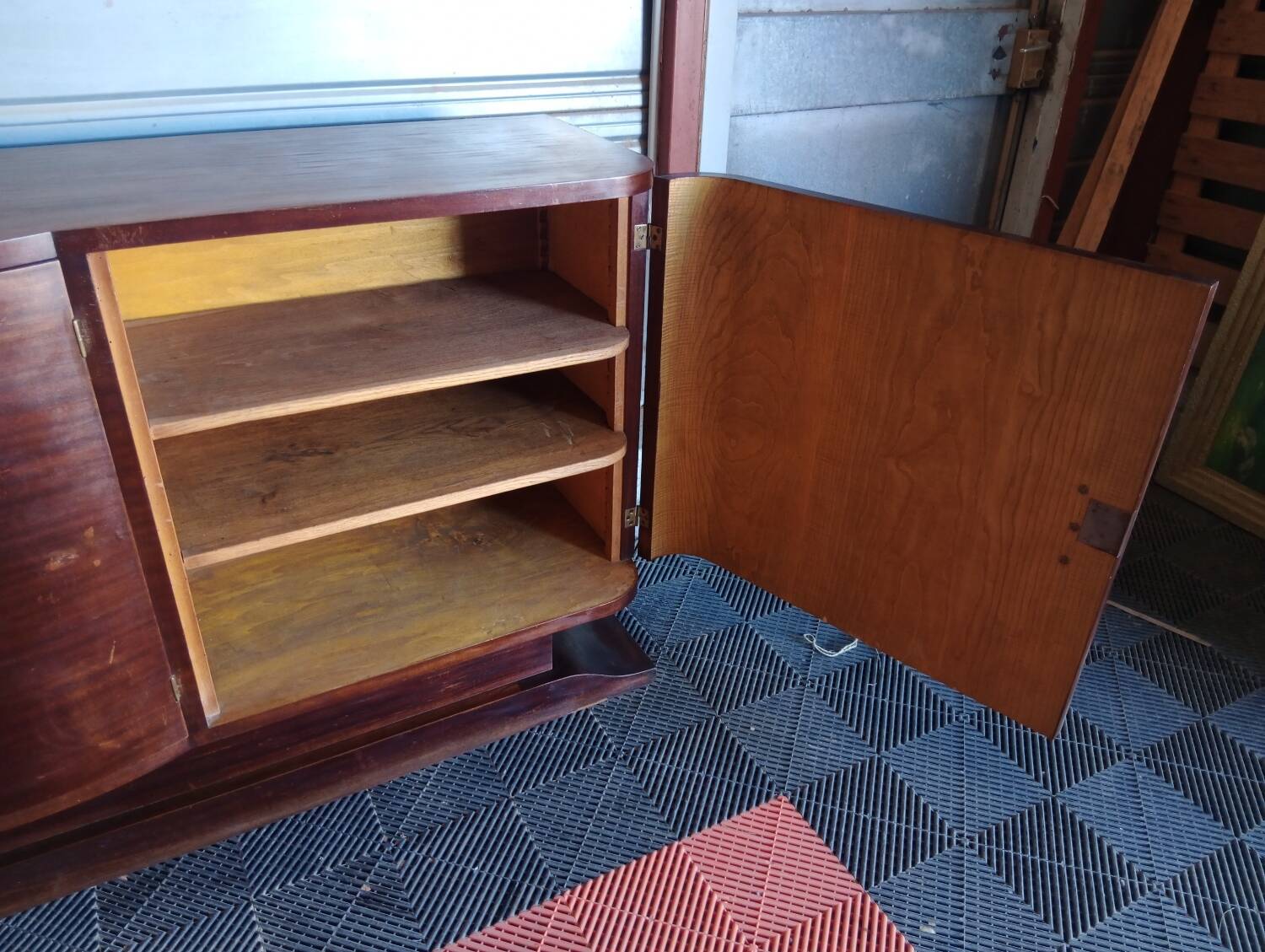 Art Deco sideboard with 3 doors
