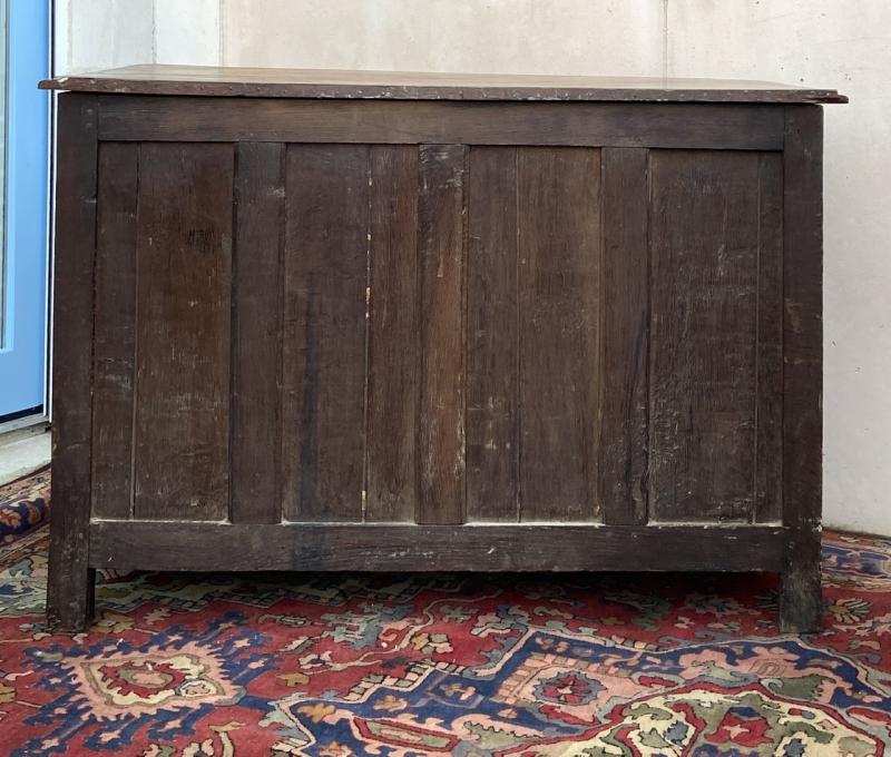 Louis XV 18th century walnut commodity
