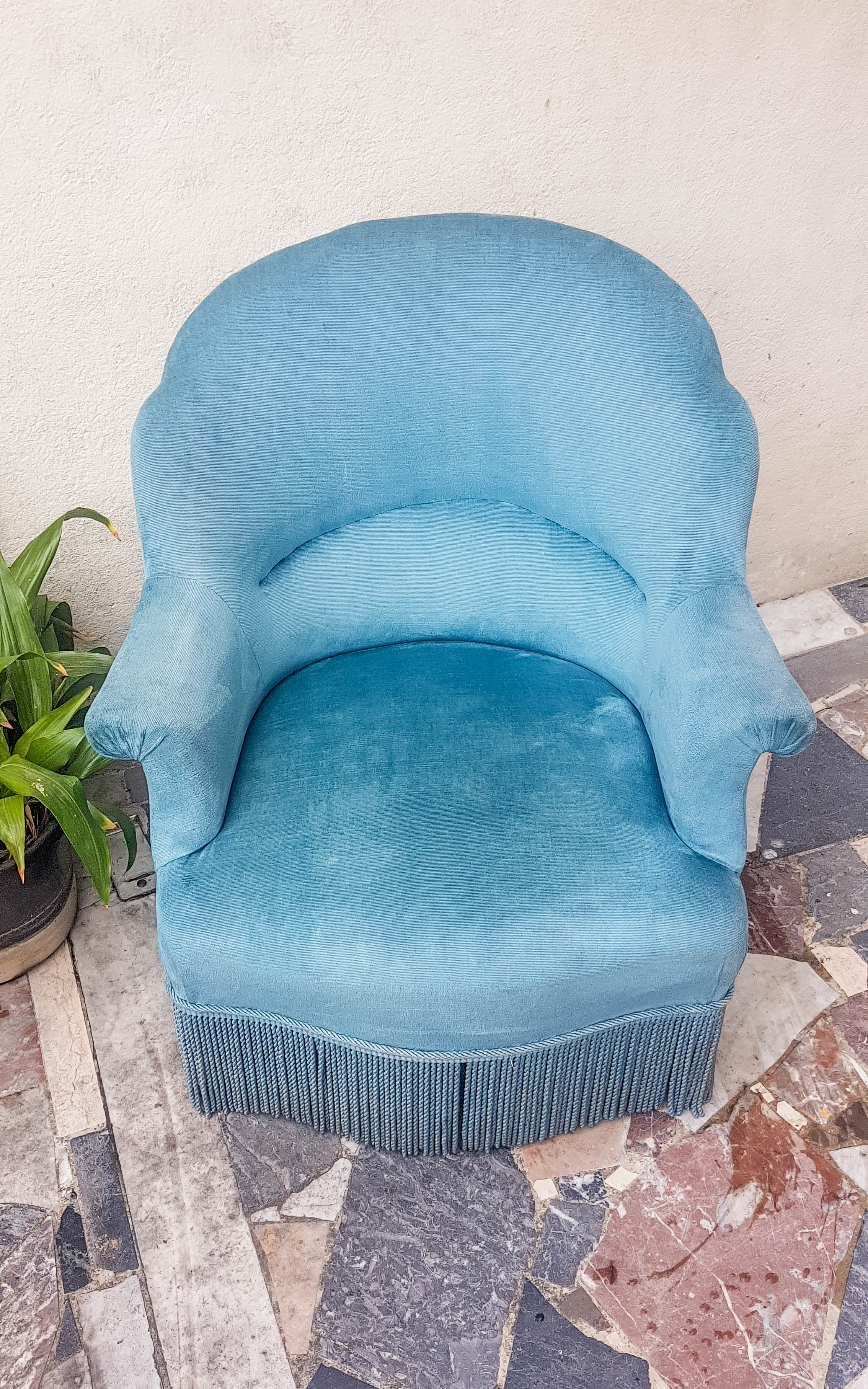 Fauteuil crapaud vintage velours bleu années 70
