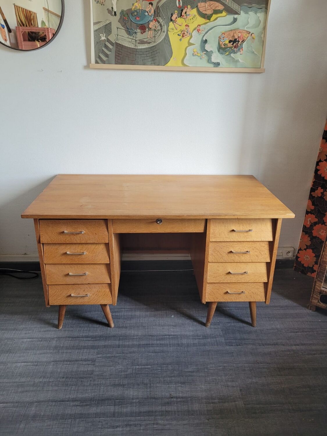 Vintage desk feet compass
