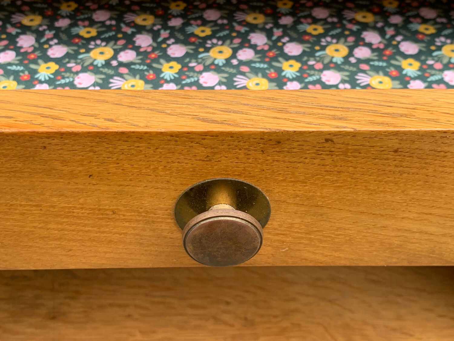 Pair of bedside feet compass solid oak vintage 1950