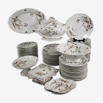 Table service 64 pieces in Paris porcelain early twentieth century