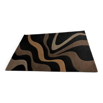 Large carpet