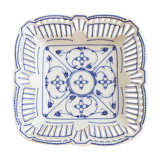 Porcelain cup, Copenhagen décor, early 20th century