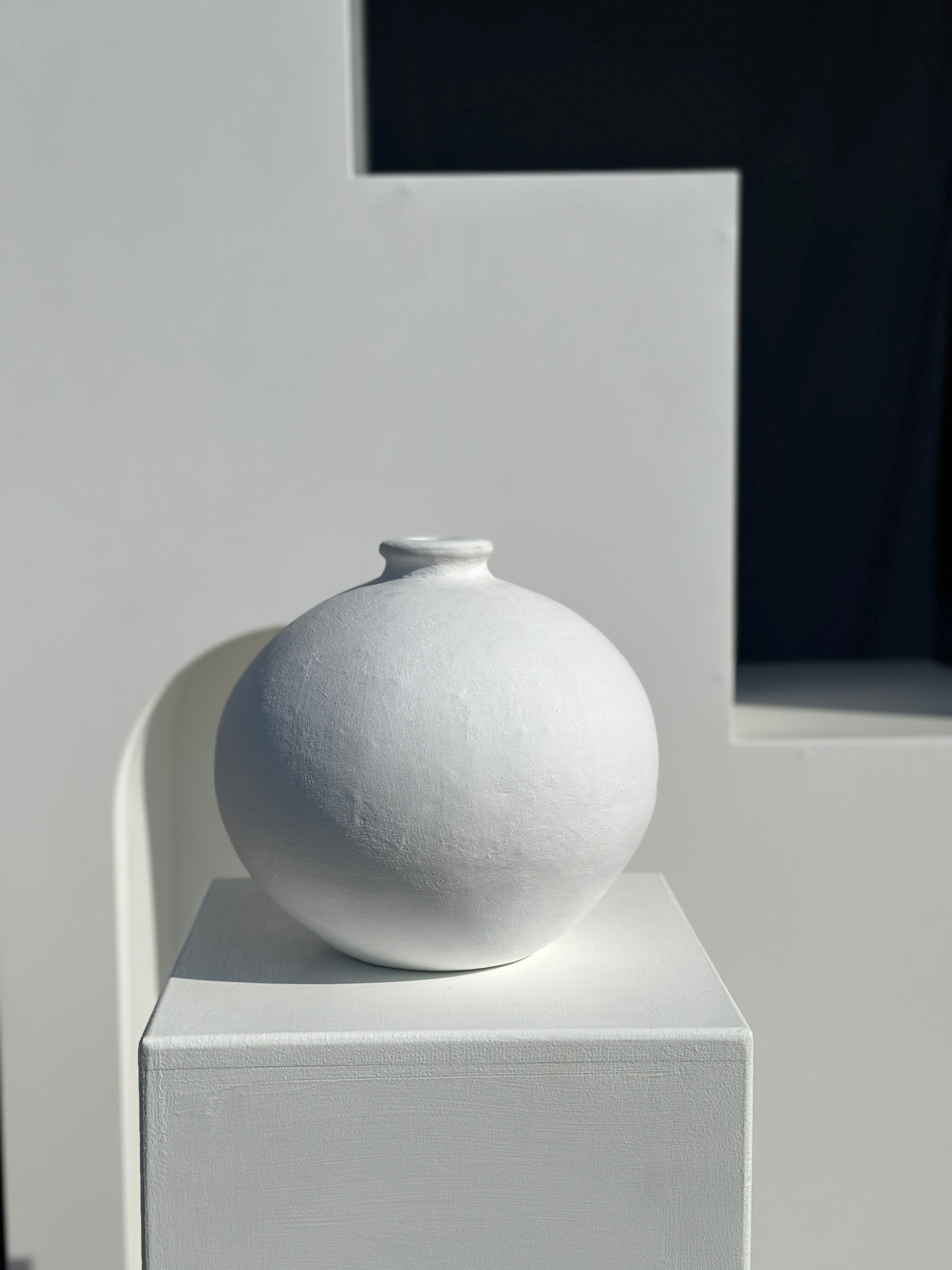 Handcrafted terracotta ball vase painted white H:24 D:26