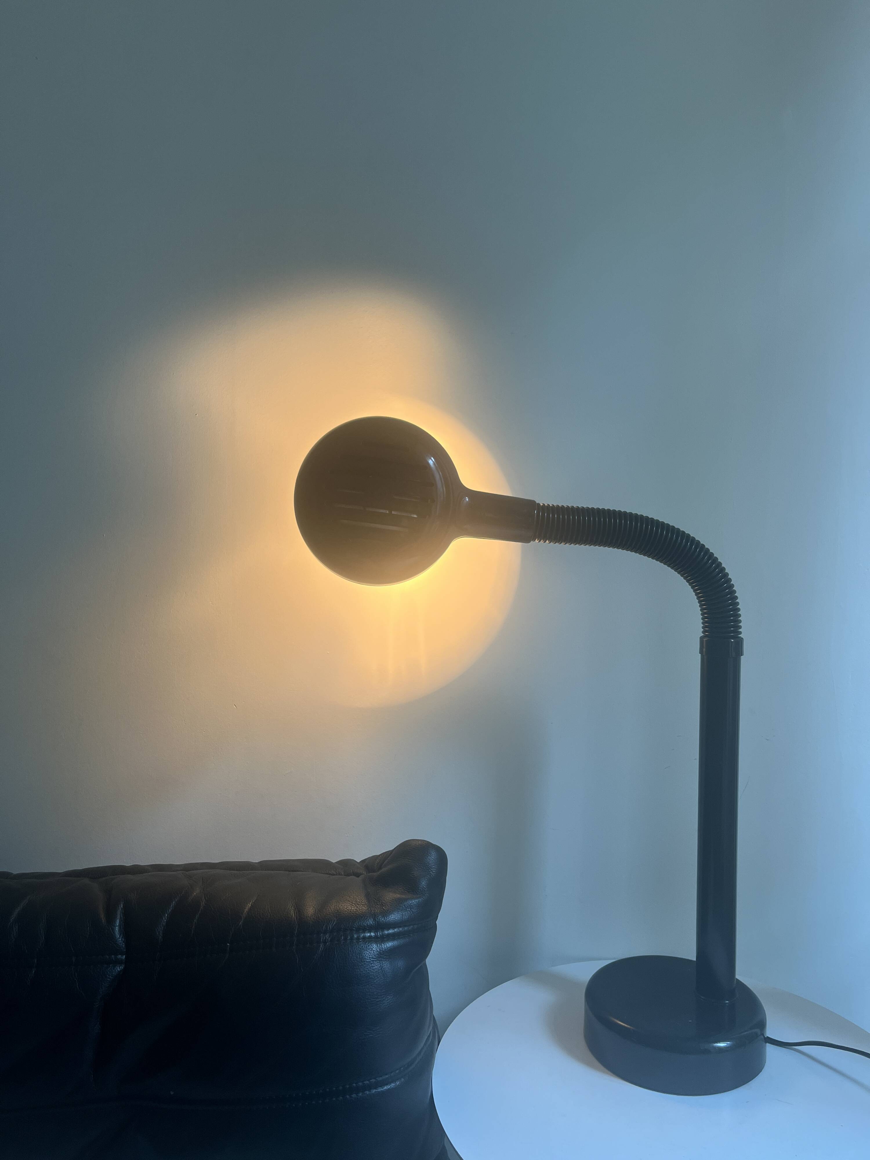 Vintage design Cobra articulated desk lamp by Fagerhults, Sweden 1974