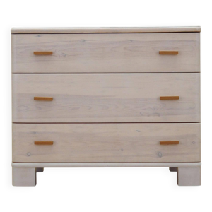 Commode en pin, design