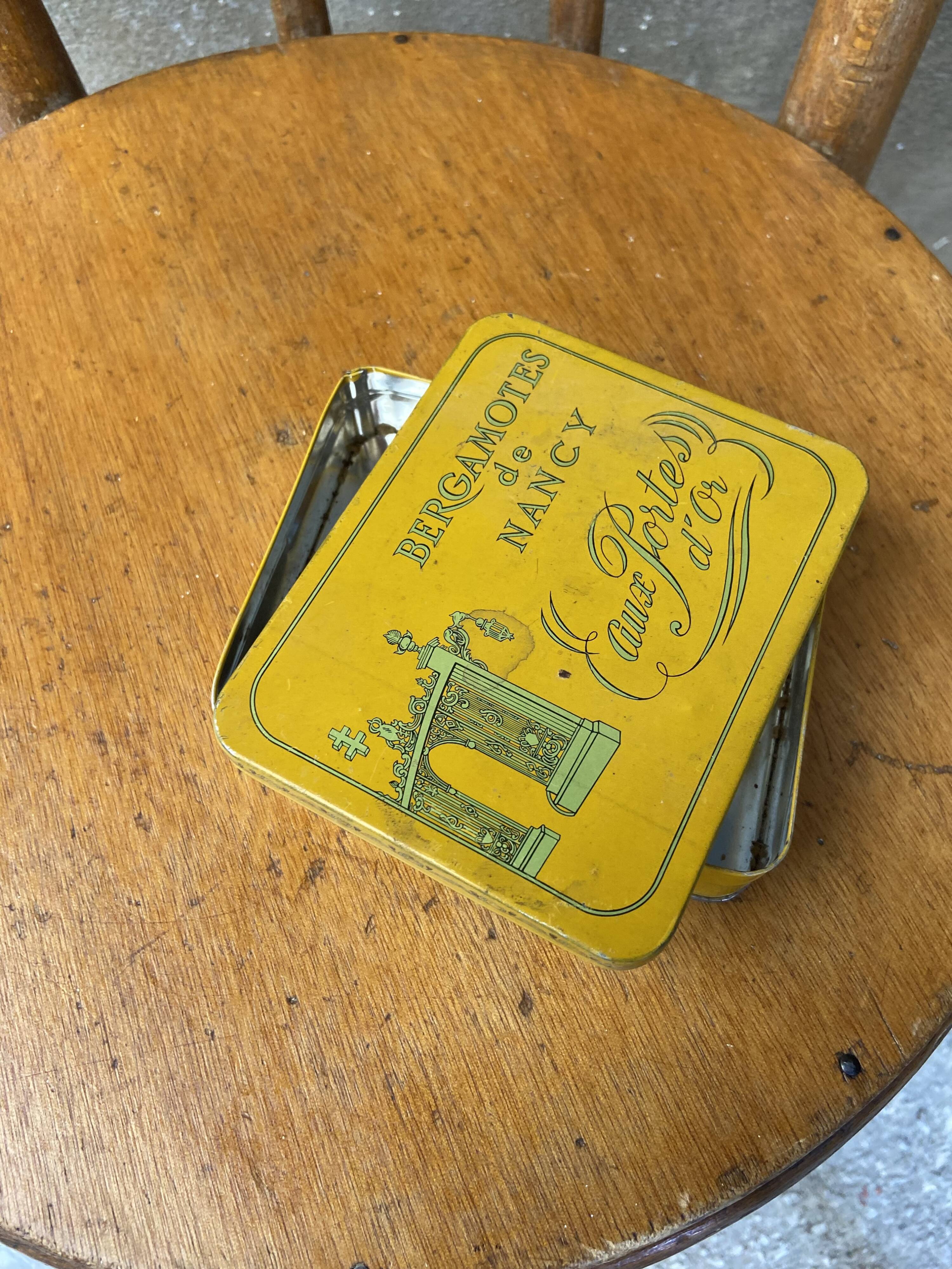 Old metal box "Bergamot de Nancy"