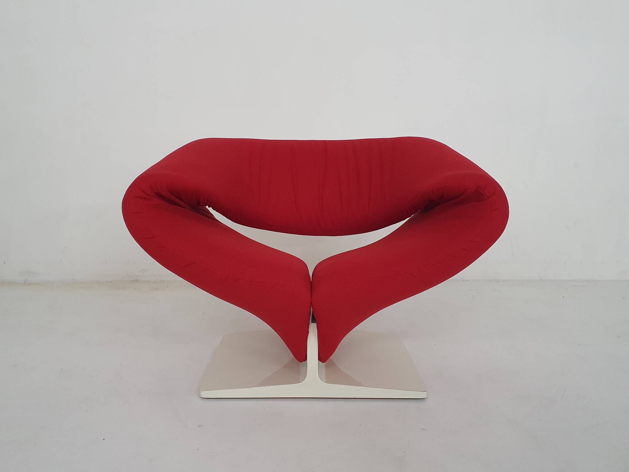 Design lounge chair model "Ribbon" by Pierre Paulin for Artifort, The Netherlands 1966