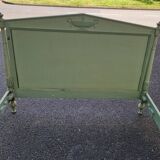 Lacquered Directory bed