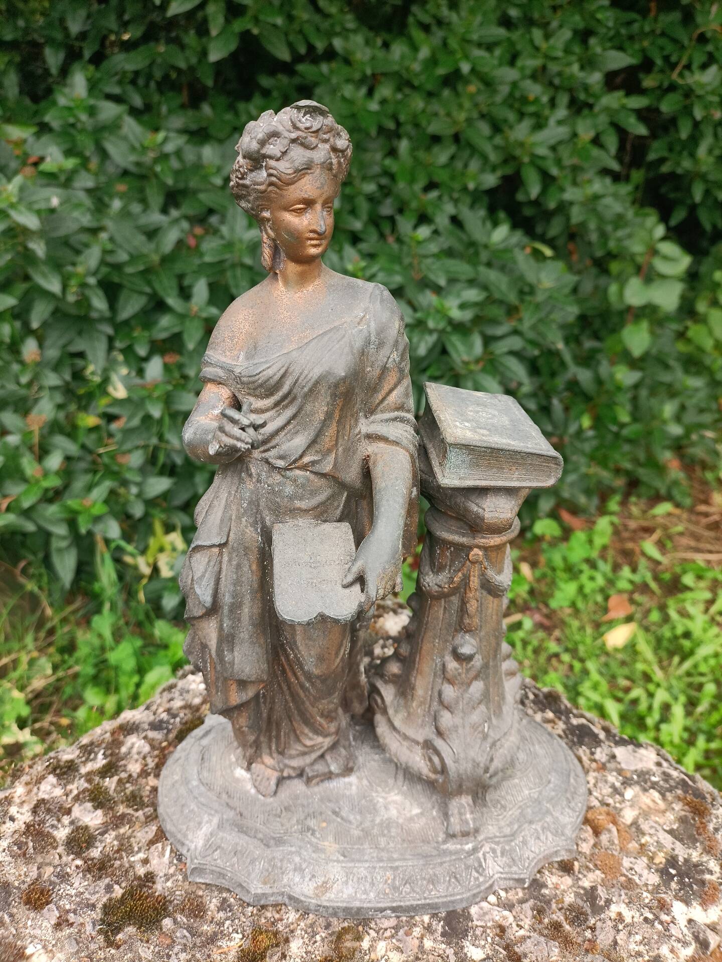 Statue