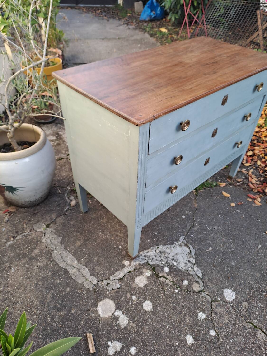 Louis XVI Directory chest of drawers early 19th