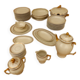 dinnerware set