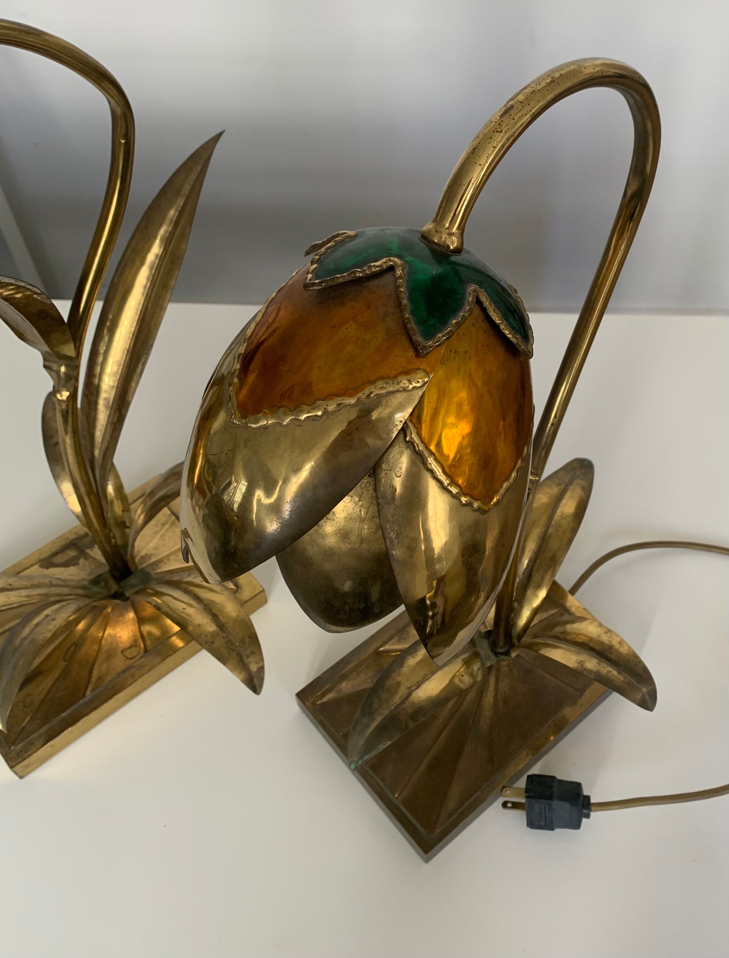 Table lamps in brass and enamel
