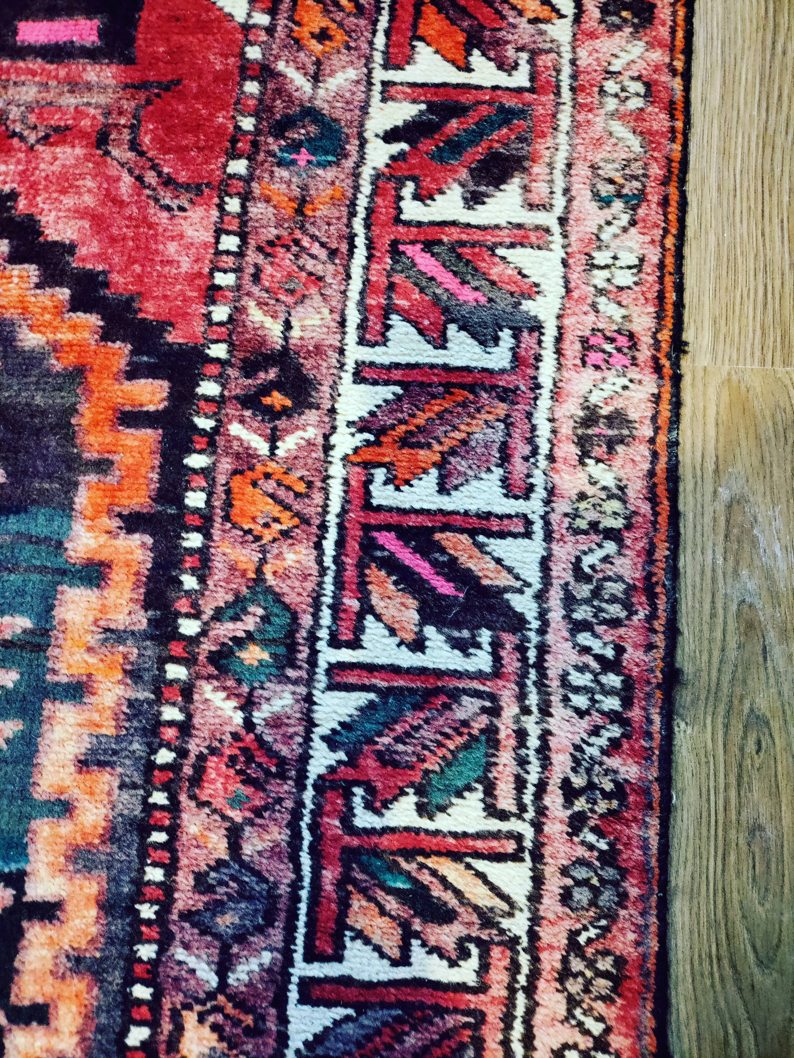 Hand-knotted wool Bakhtiar Persian rug