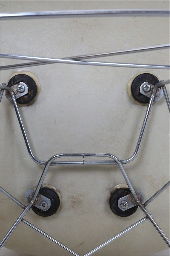 Rare Herman Miller / Charles & Ray Eames “LAR” fiberglass armchair on “Cat’s Cradle Base” / 1950s-1960s