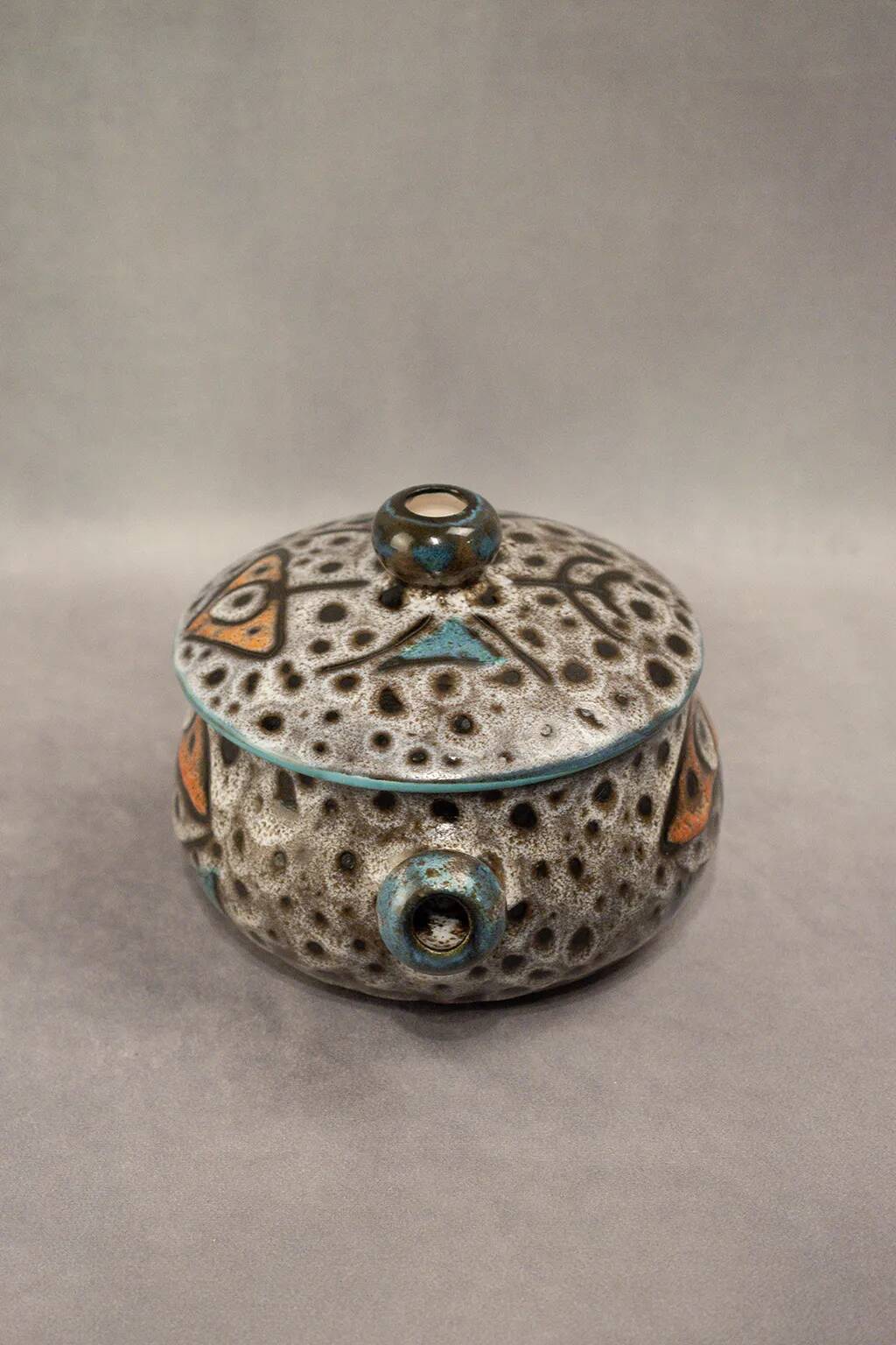 A meerschaum ceramic bonbonnière attributed to Marius Bessone