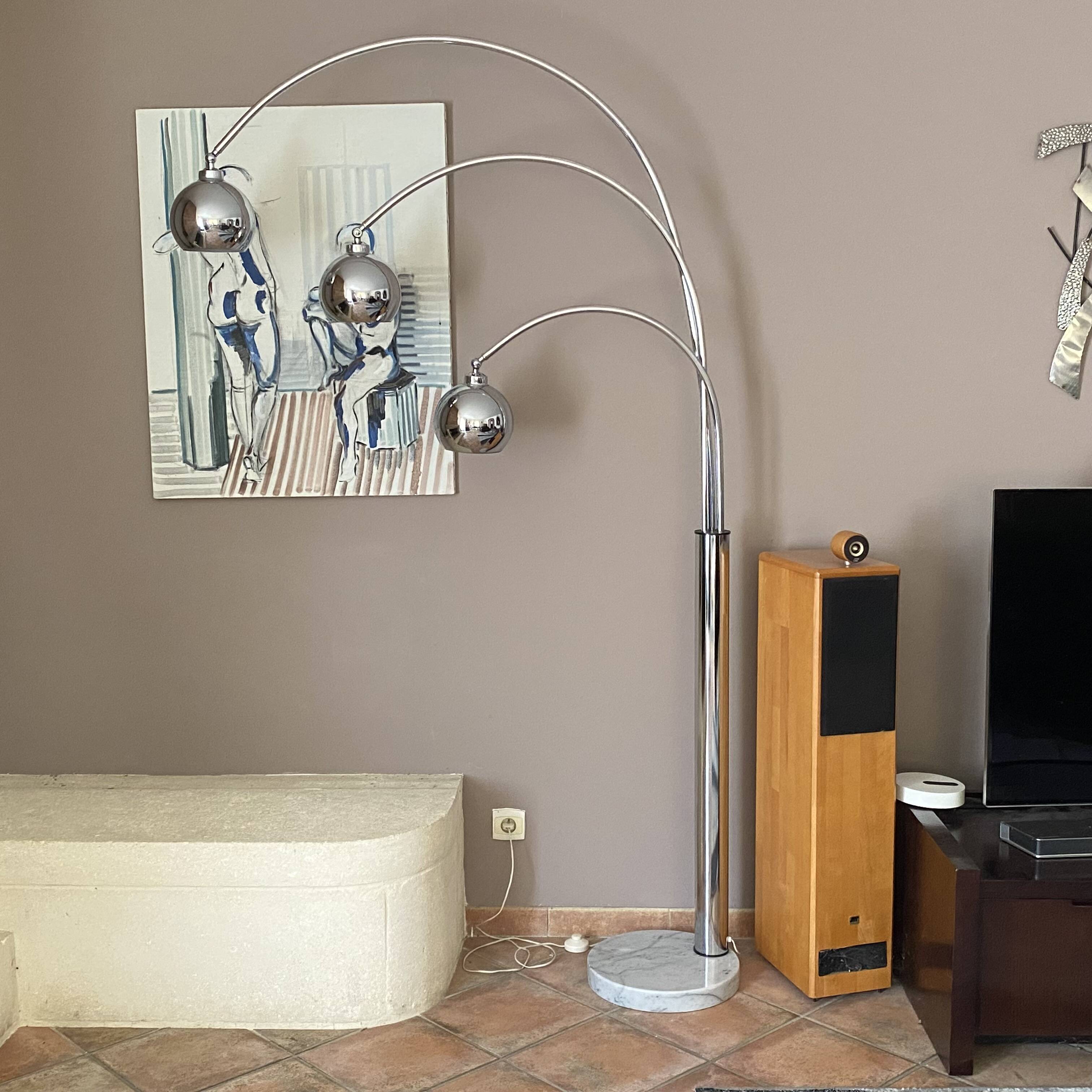 Lampadaire muguet goffredo reggiani. 1970.