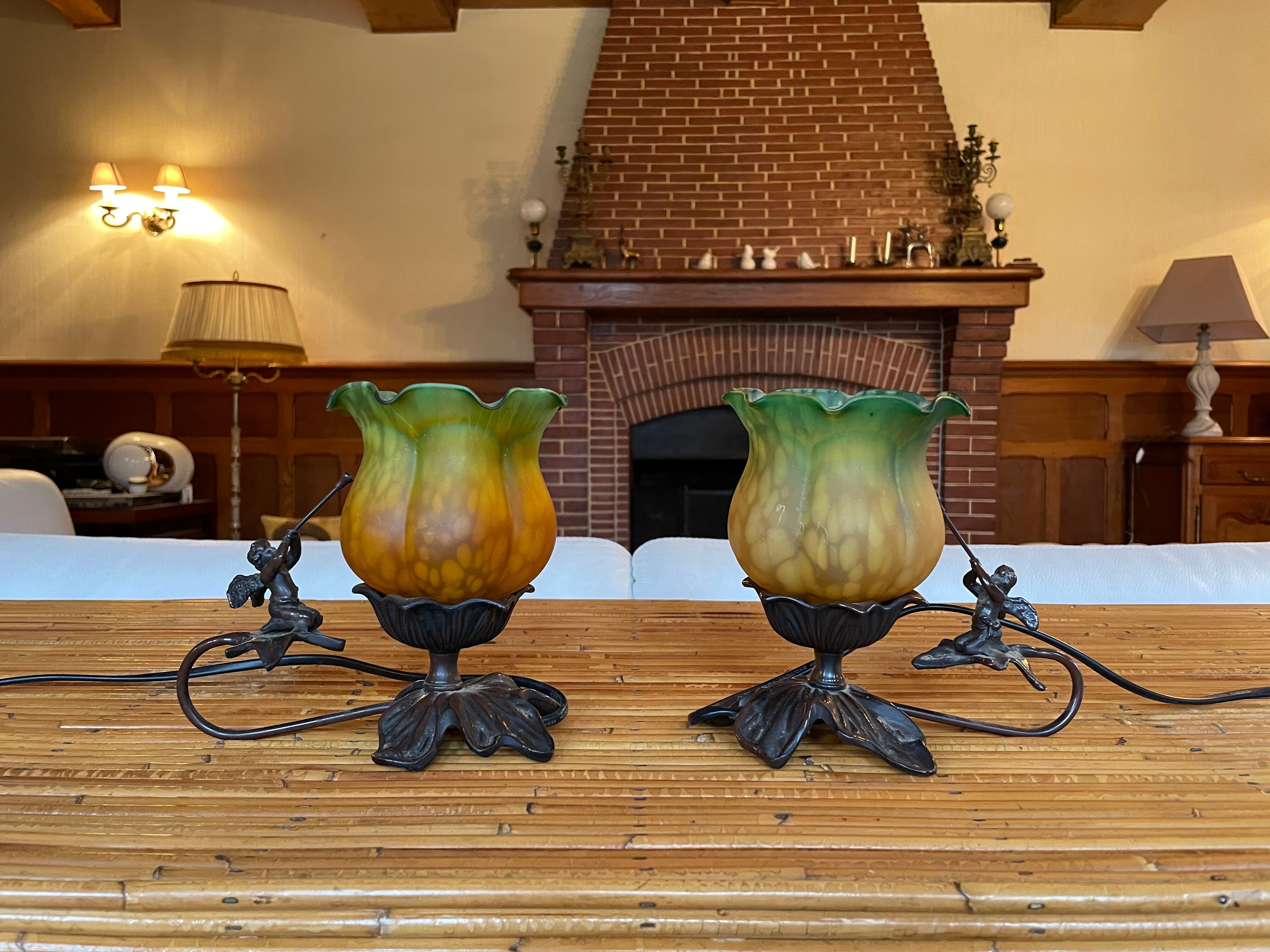 Pair of lamps cherubs bronze vintage glass paste