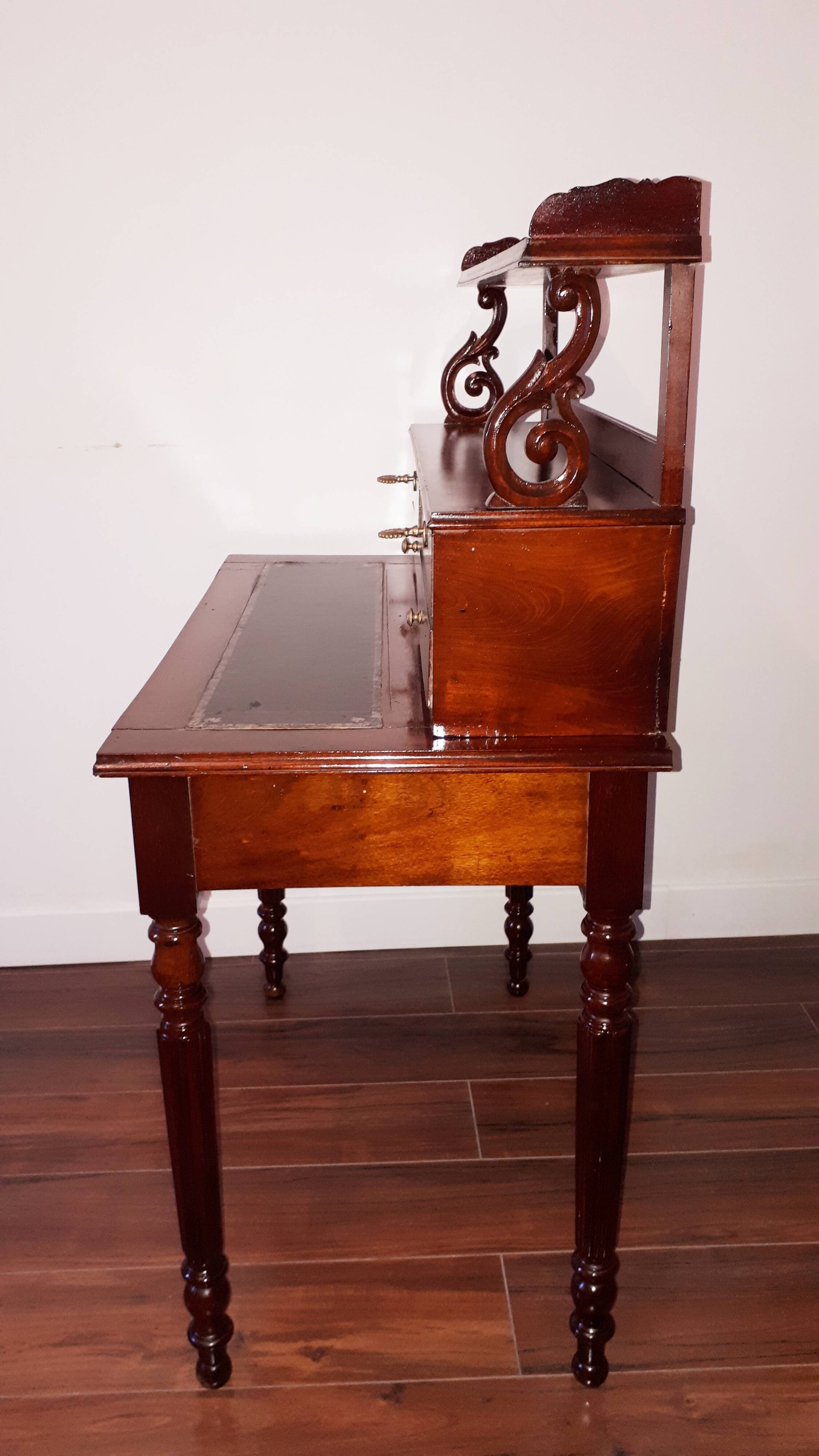 Napoleon III tiered office