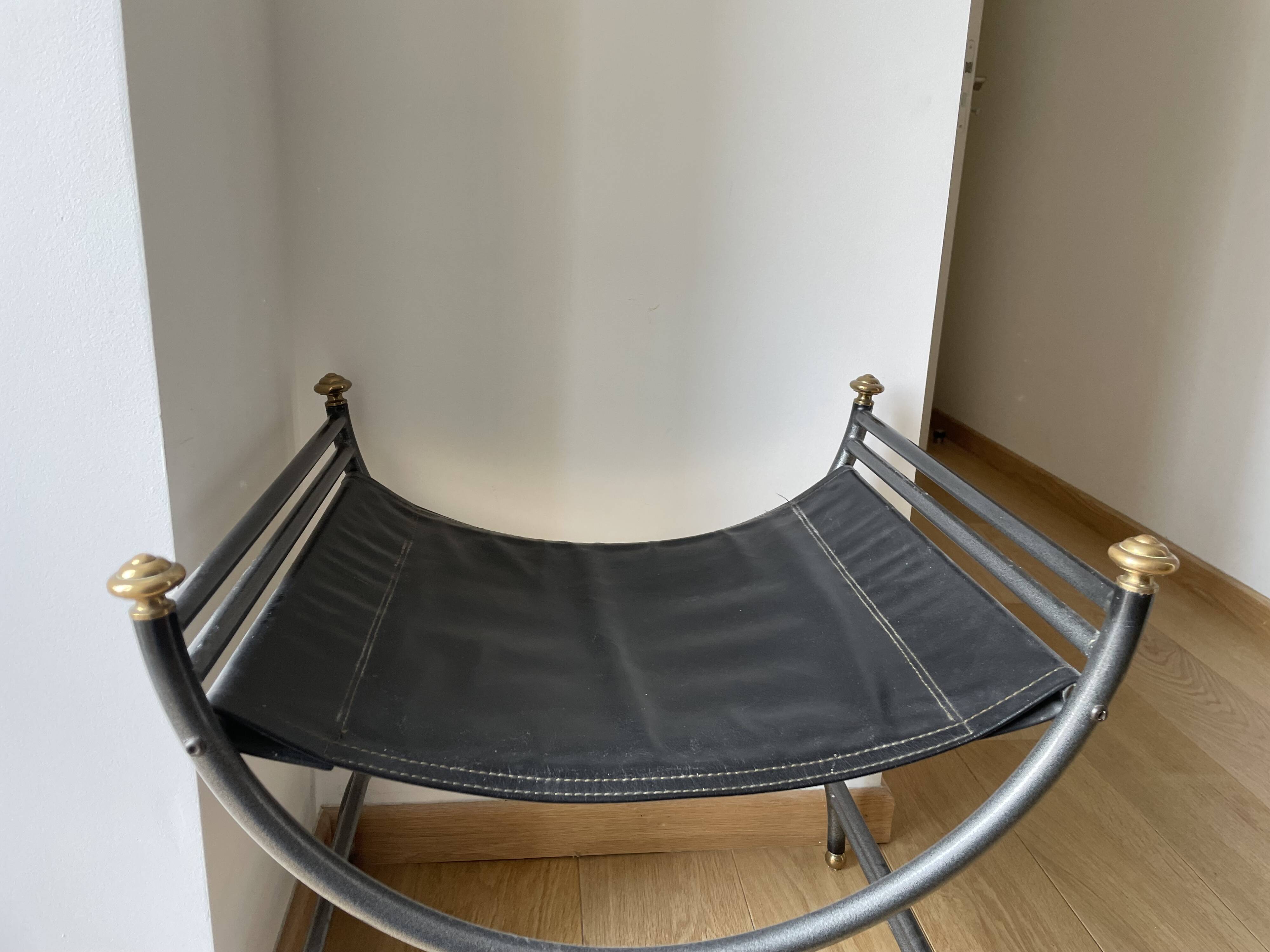 Curule leather stool