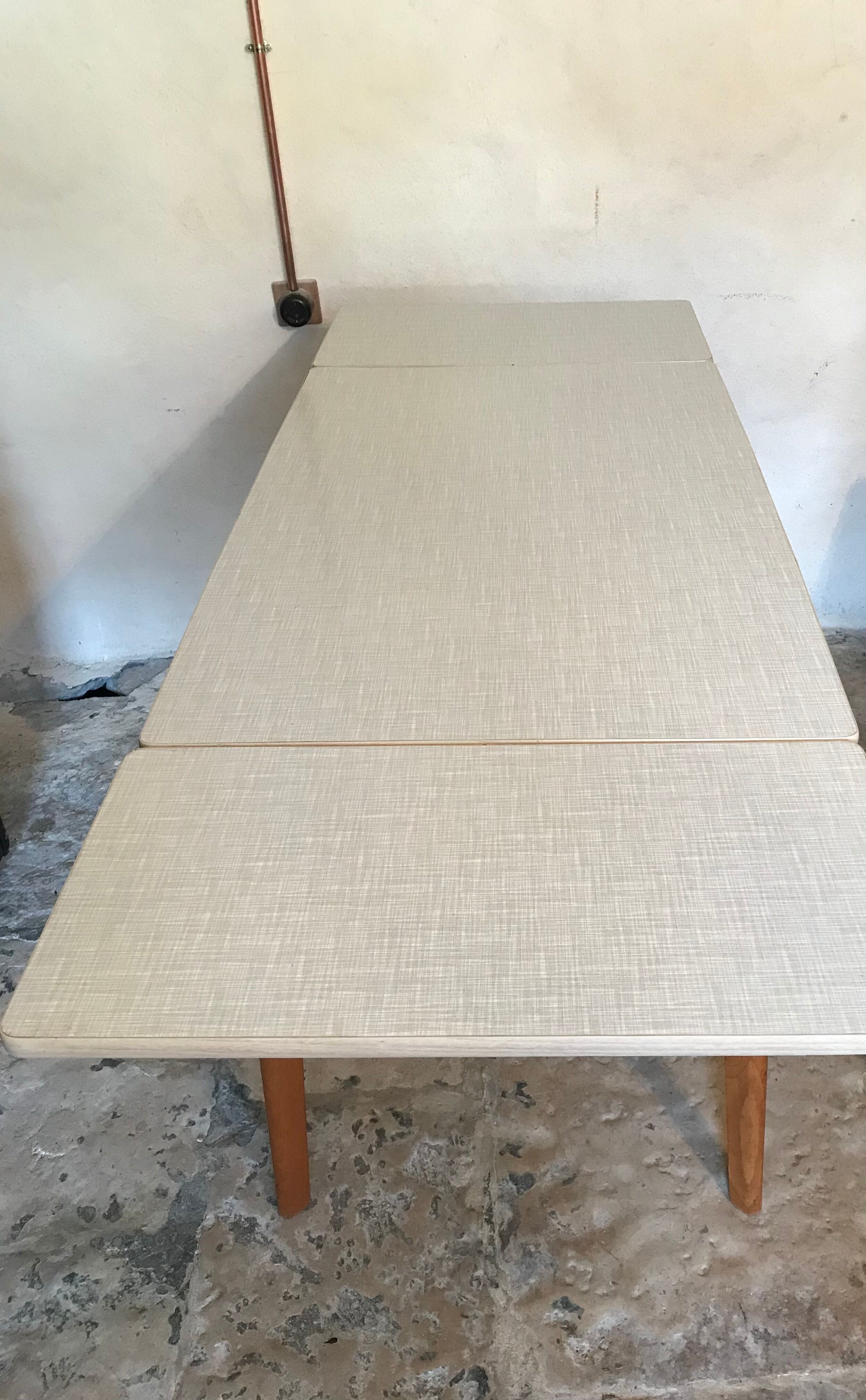 Kitchen table 1960's with extensions, formica and base wood compass