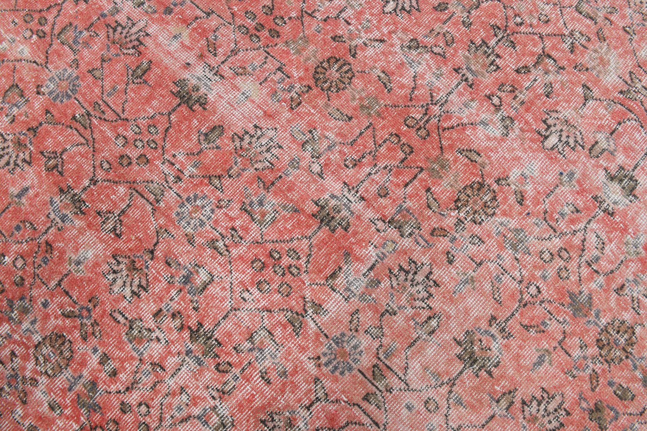 7x11 Pale Red Classic Vintage Rug, 204x335Cm