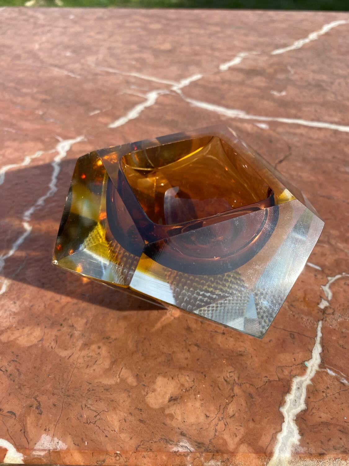 Cendrier vintage en verre de Murano sommerso, attribué à Flavio Poli,