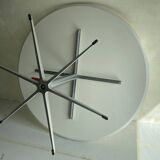 Round table A826 by Arne Jacobsen
