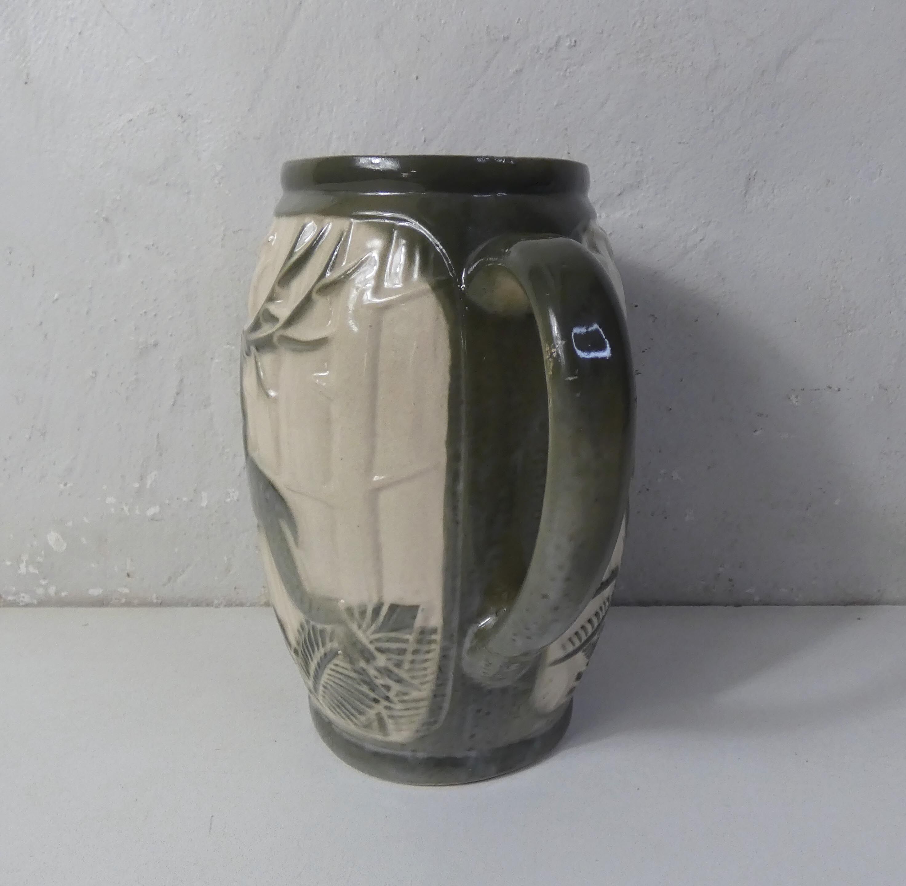 pitcher green deer slurry art deco Saint Clement