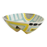 Plat coupe tripode 1950' à décor graphique en faïence de Revernay