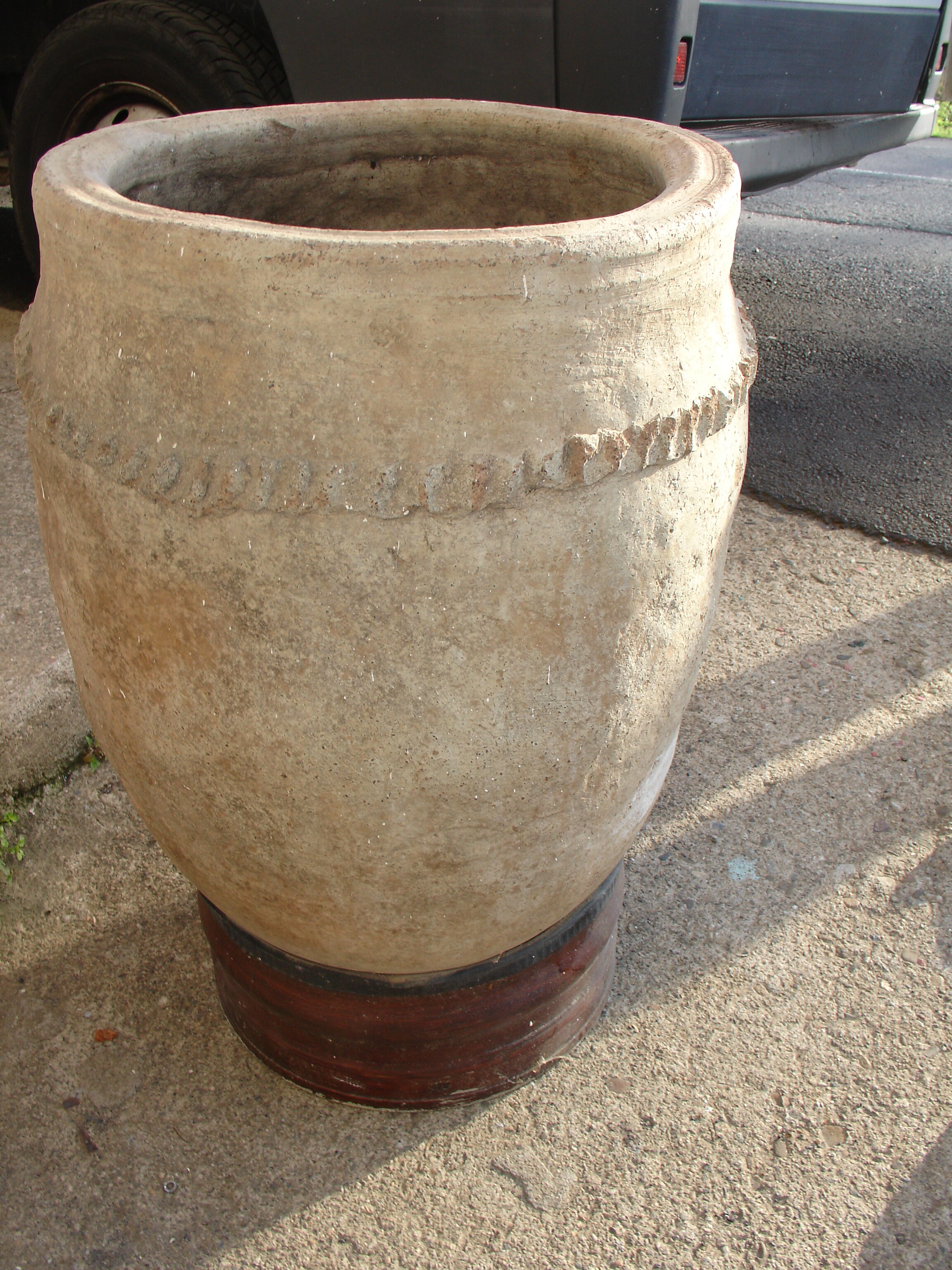 Jar oil Spain early nineteenth century terracotta