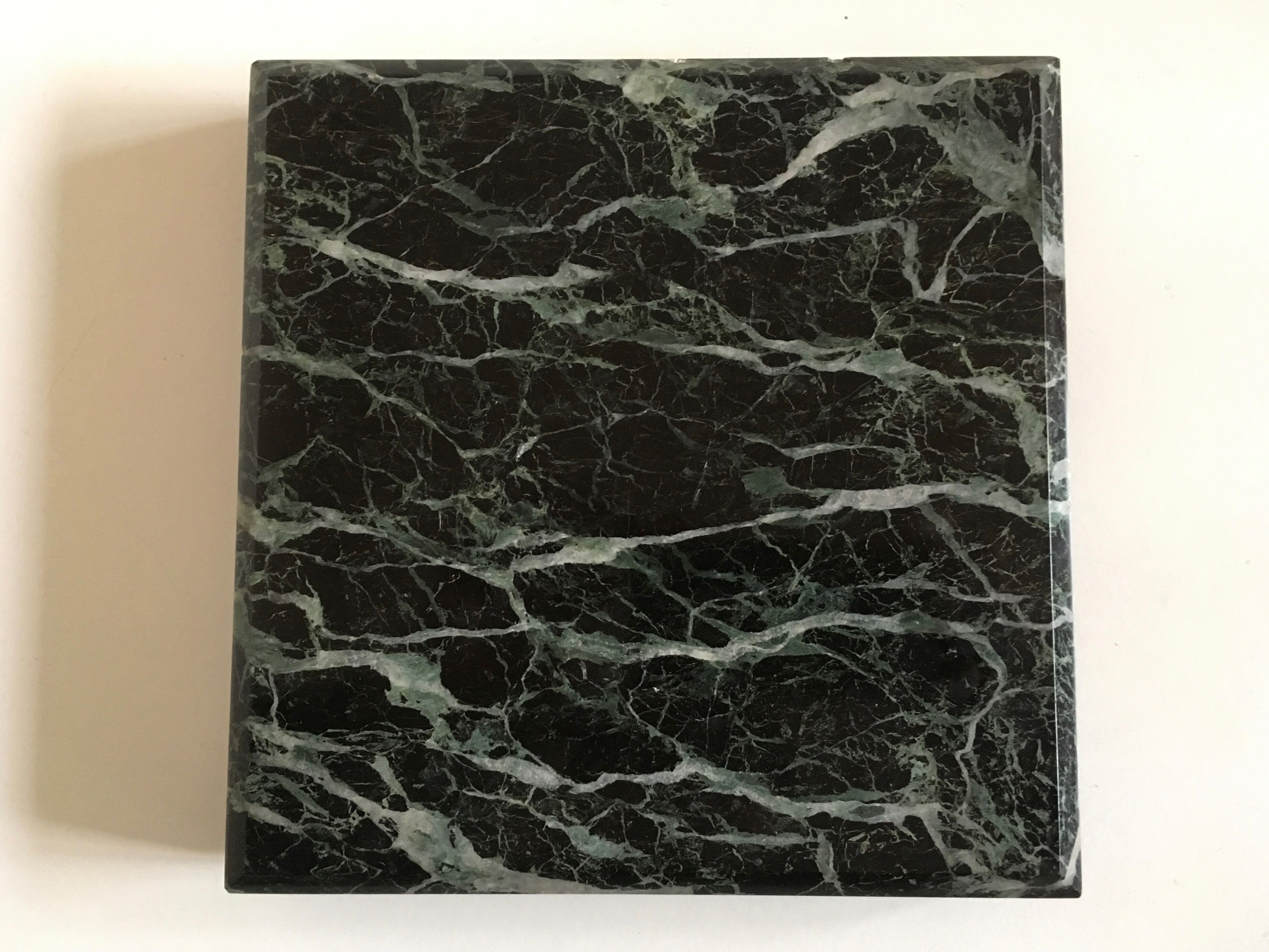 Green marble flat undermat 1960